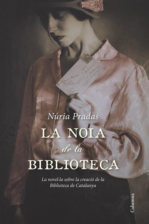 LA NOIA DE LA BIBLIOTECA | 9788466418942 | PRADAS, NURIA | Llibreria L'Odissea - Libreria Online de Vilafranca del Penedès - Comprar libros